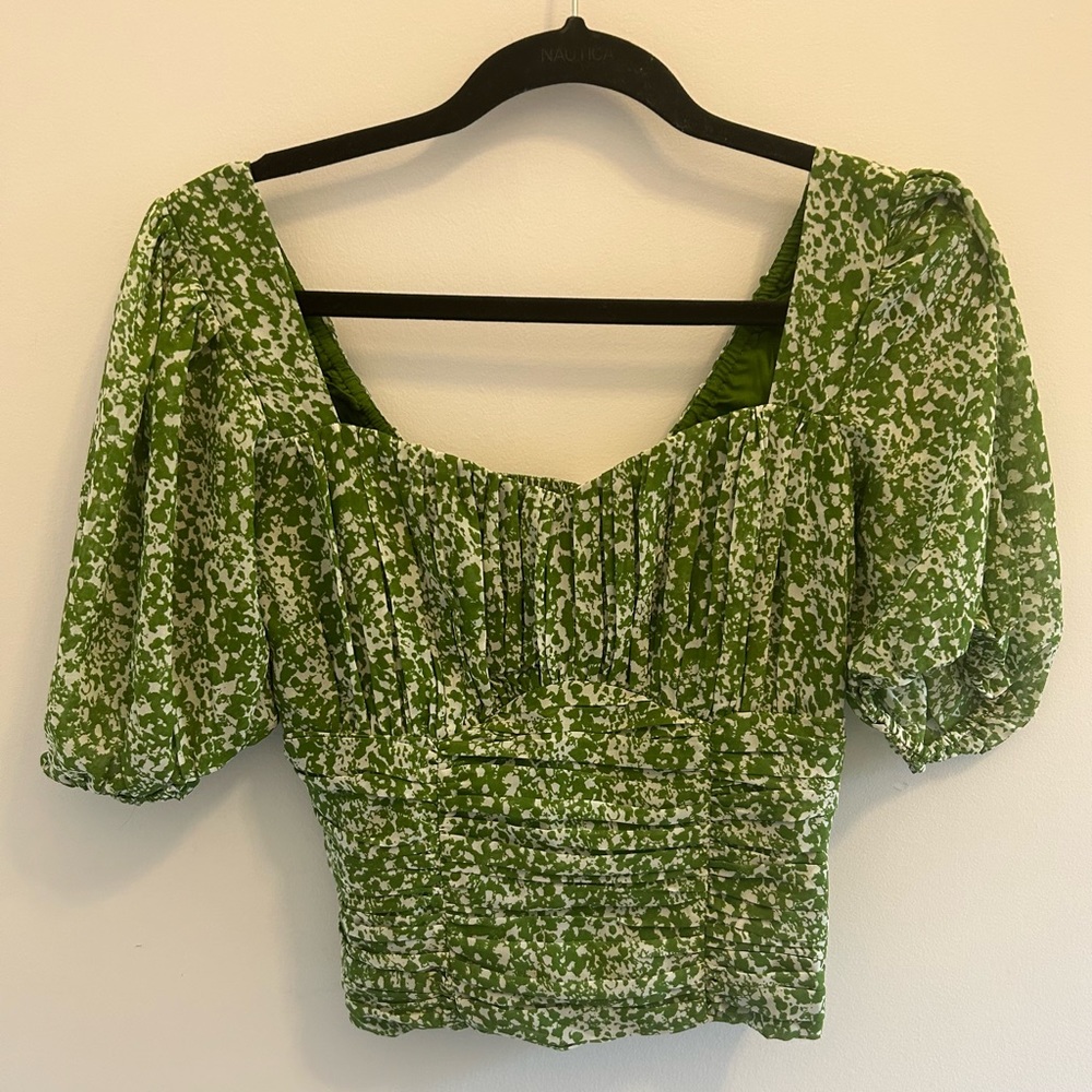 NWT Abercrombie puff sleeve sweetheart top